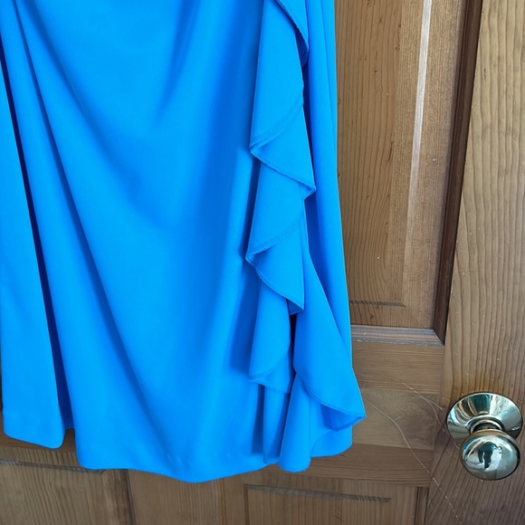 Dress - Picture 3 of 5